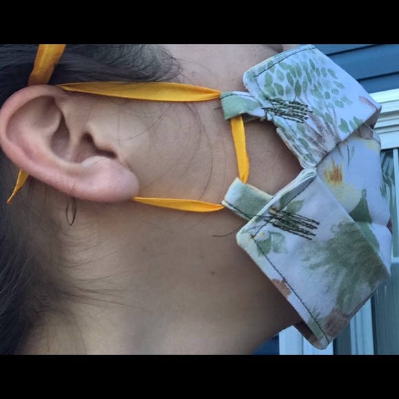 FREE 😷 w/ purchase!! - Picture 4 of 11